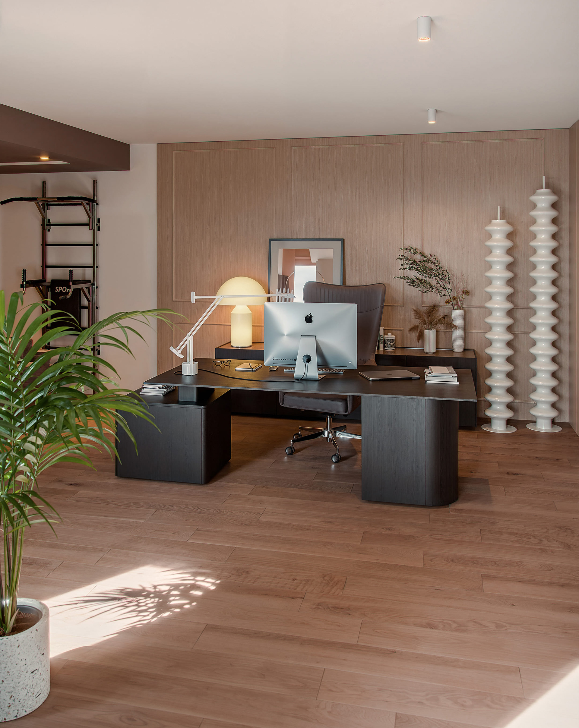 Home office & lounge – Lake Lugano — view 3